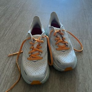 Hoka Clifton 8 Size 6.5